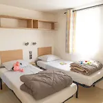 مكان تخييم Mas Du Padre *